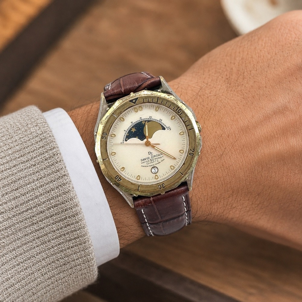 Vintage David Jordan Mens Lunar Phase Watch Gold Tone Brown Croc Strap Working